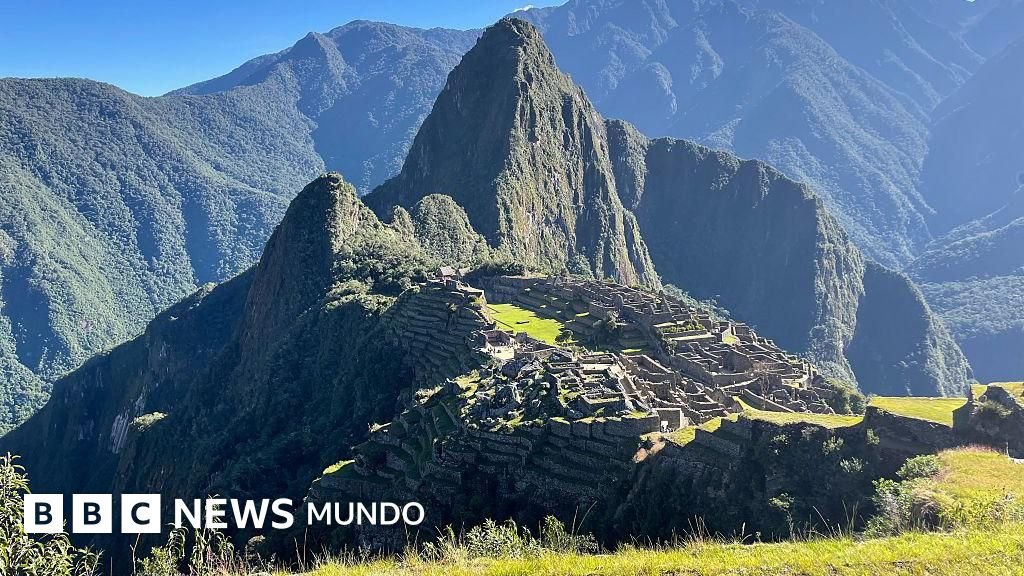 Al menos una víctima fatal y numerosos heridos en un accidente ferroviario en Machu Picchu.