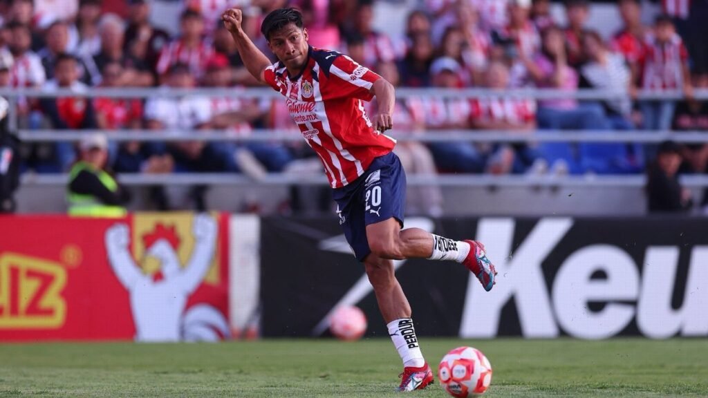 Ángel Sepúlveda regresó a Chivas con dos asistencias impresionantes