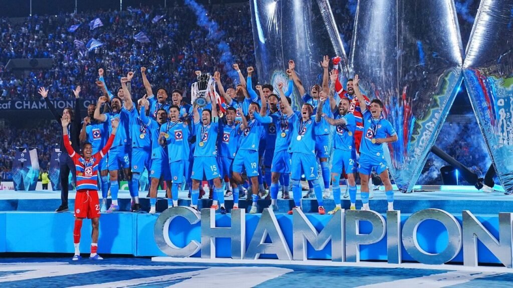 Cruz Azul, el único de los cuatro grandes que se alzó con un nuevo título