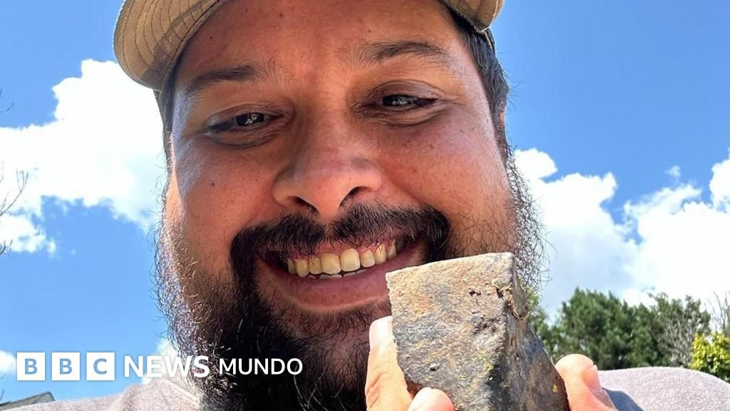Cuando la caída ocurre, es el momento de actuar: el próspero mundo de los cazadores de meteoritos que generan miles de dólares al vender sus hallazgos