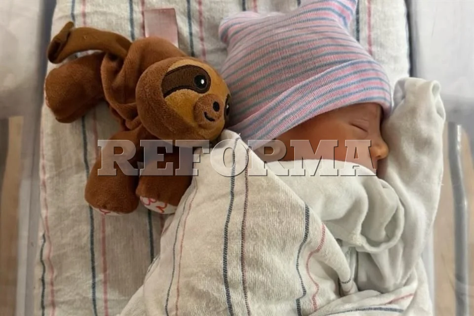 Enrique Iglesias y Kournikova anuncian la llegada de su cuarto hijo