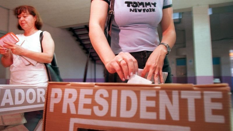 Especialista evalúa el porvenir de la democracia en México tras la contundente victoria de Morena.