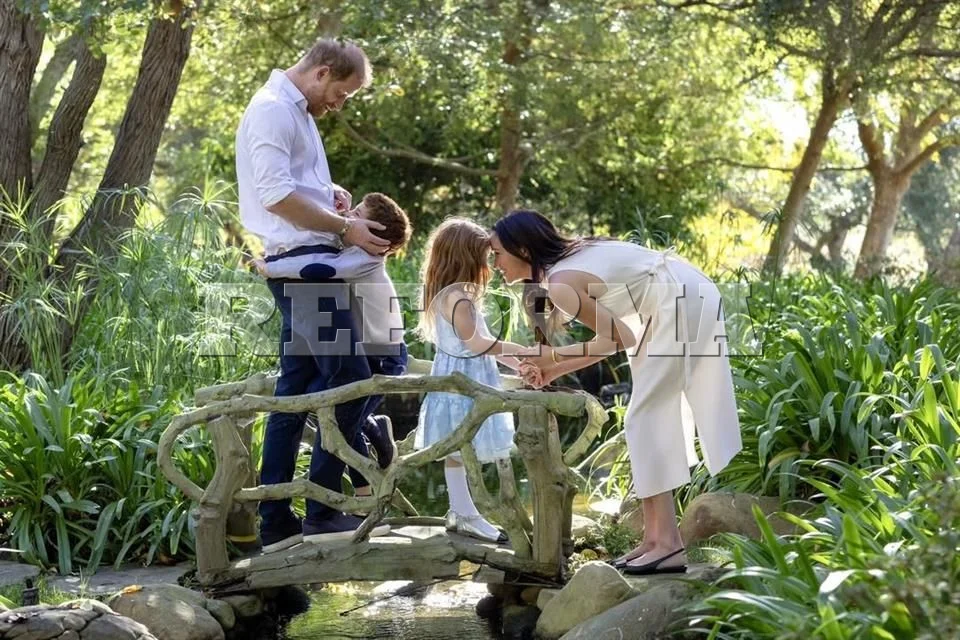 Harry y Meghan celebran las fiestas en familia con sus hijos