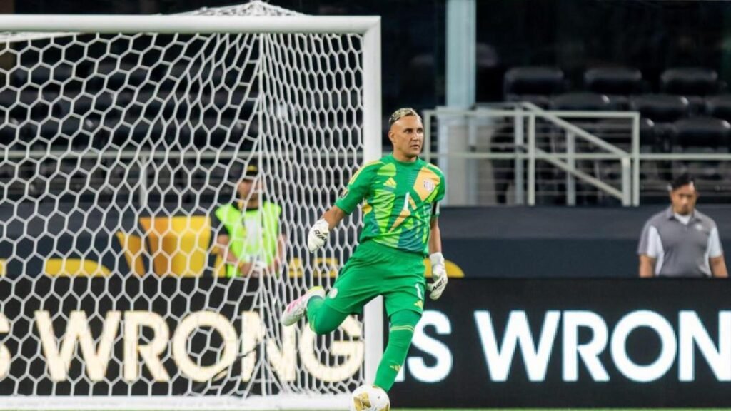 Keylor Navas llega a México y provoca euforia: "Su incorporación convierte a Pumas en serio aspirante al campeonato"