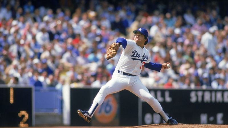 La historia detrás de la leyenda del lanzador mexicano Fernando Valenzuela en el béisbol