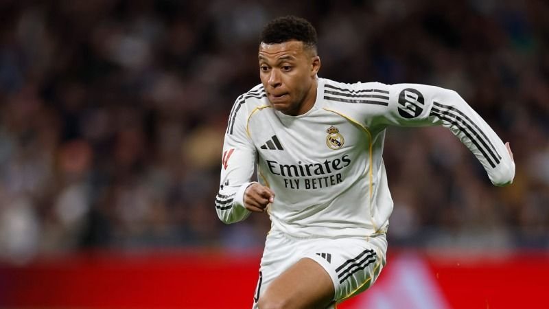 Mbappé se lesionó la rodilla izquierda