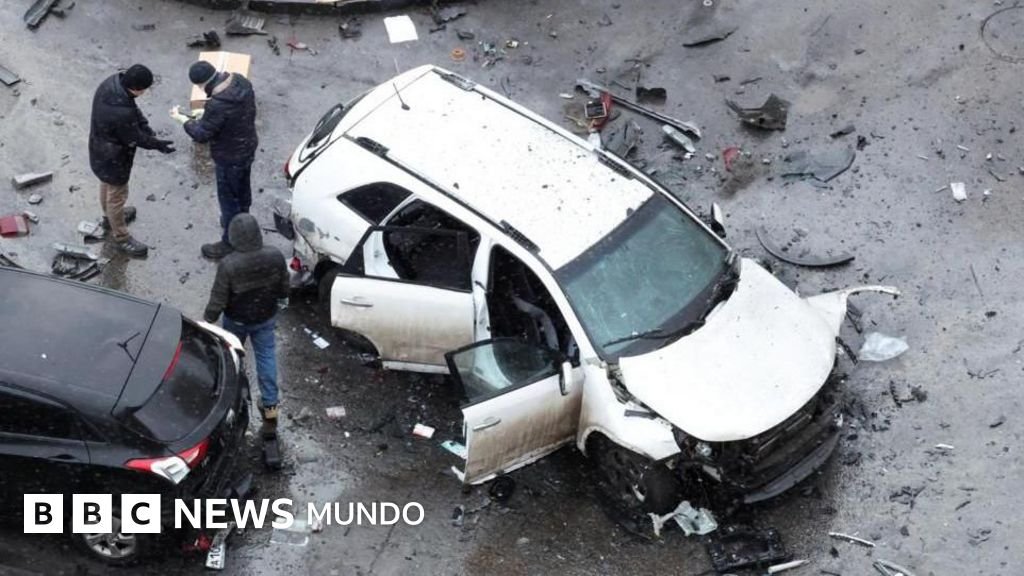 Muere un general ruso en un ataque con coche bomba en Moscú, informan las autoridades.