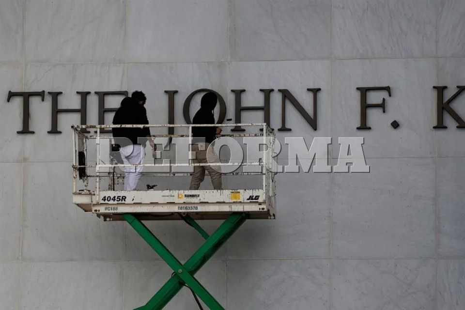 Músico anula su presentación en el Kennedy Center debido a Trump