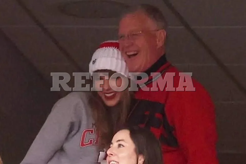 Taylor Swift rinde tributo a su padre con una donación de millones