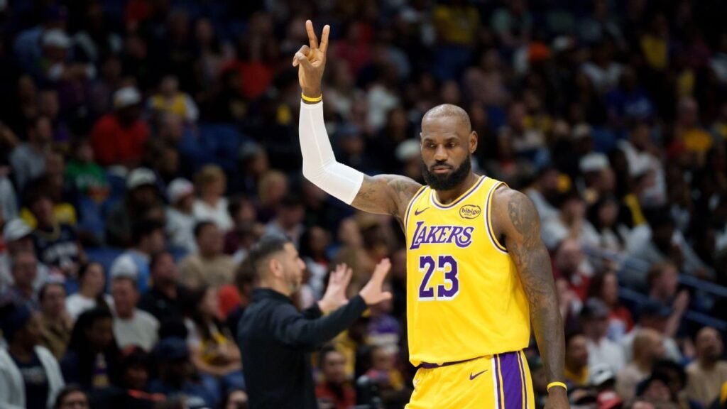 LeBron James se pierde el partido contra los Spurs por lesiones múltiples