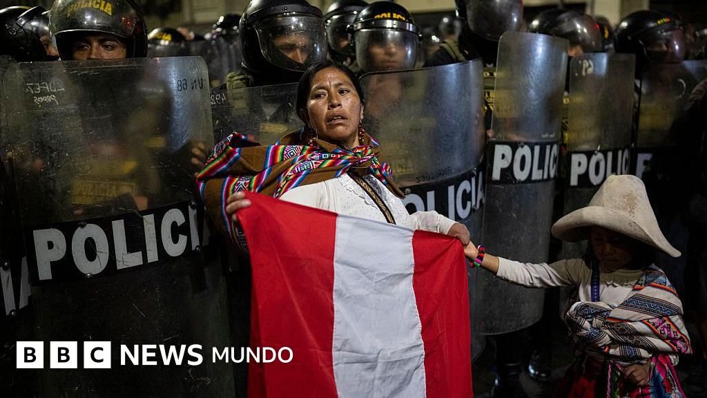 Perú es una república en teoría y en normas, pero psicológicamente actuamos como si aún fuéramos una colonia.