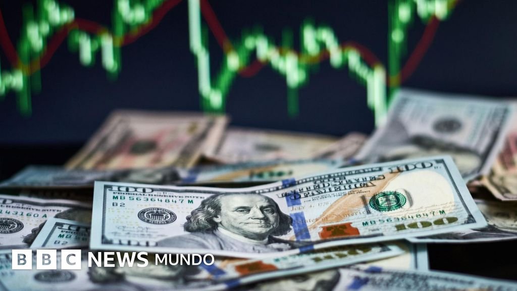 Razones de la caída del dólar a su punto más bajo en 4 años y la indiferencia de Trump al respecto.