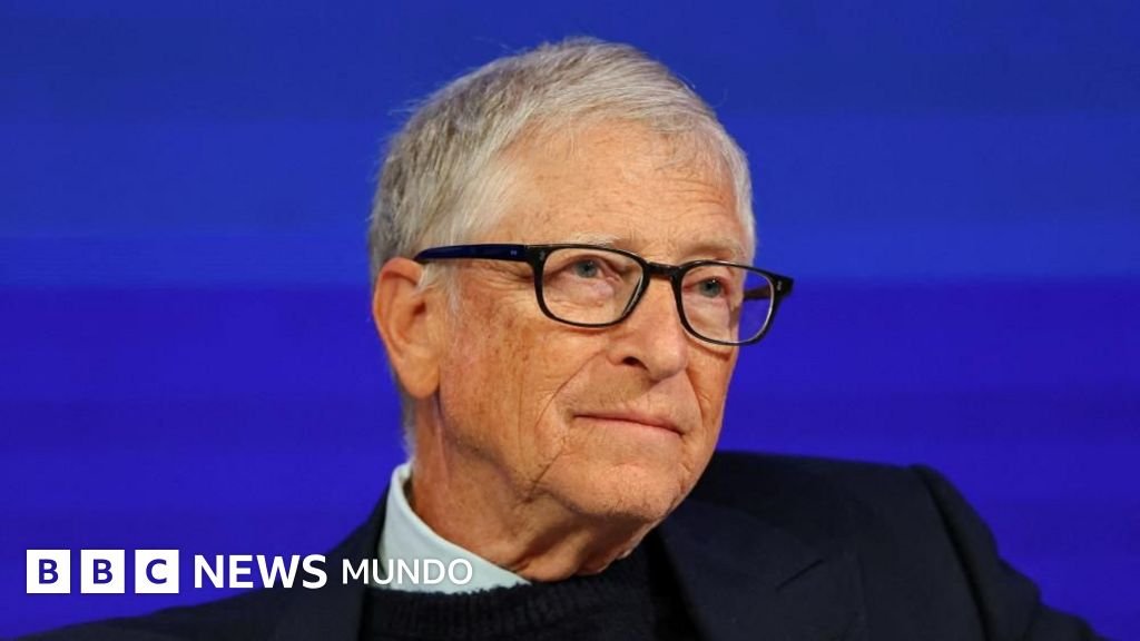 Bill Gates "reconoció su responsabilidad" por su relación con Epstein en un encuentro con su equipo, según informó su fundación.