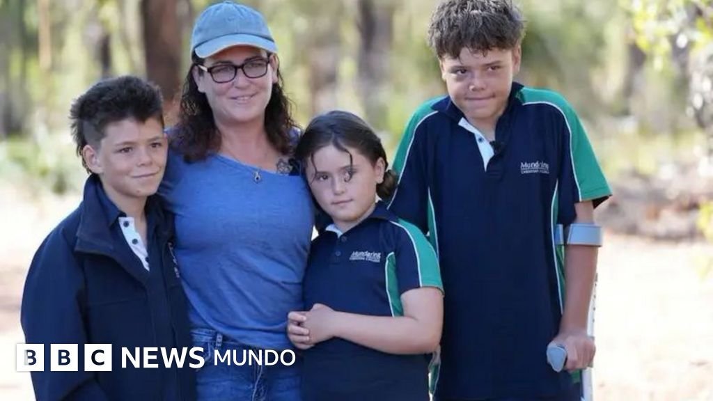EN VIDEO: La conmovedora entrevista con el joven de 13 años que nadó 4 horas para rescatar a su madre y hermanos.