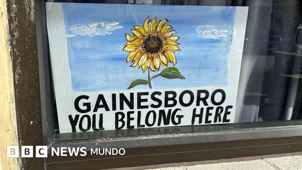 "Fe, familia y libertad": el auge de comunidades para cristianos nacionalistas en EE.UU. creadas por promotores inmobiliarios.