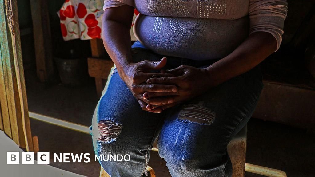 Hallan cuerpos de varios de los 10 trabajadores de una empresa minera canadiense que fueron secuestrados en Sinaloa, México.