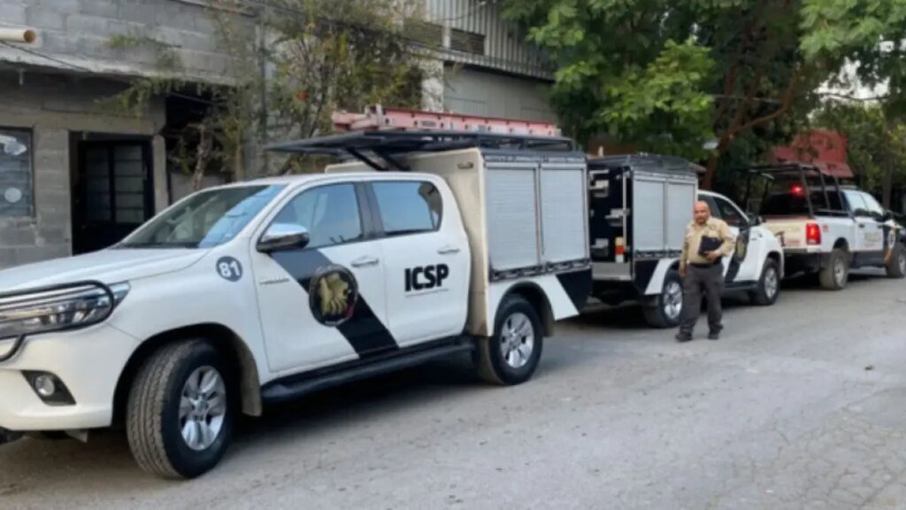 Ingresa a su hogar y descubre a su padre sin vida; el cadáver presenta contusiones en la cabeza.