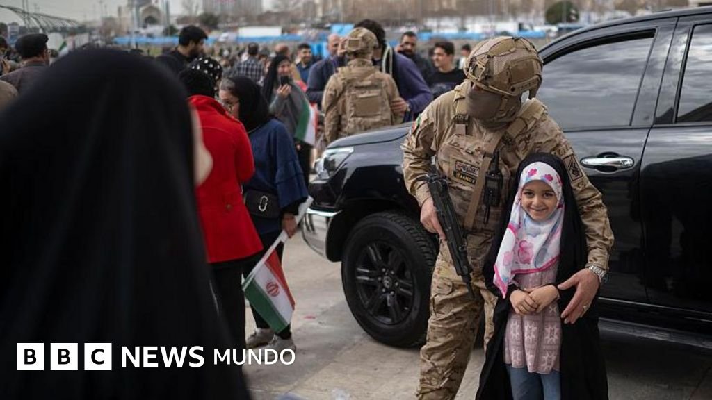 La BBC llega a Irán: el aniversario de la revolución en Teherán se ve eclipsado por el descontento y la resistencia.