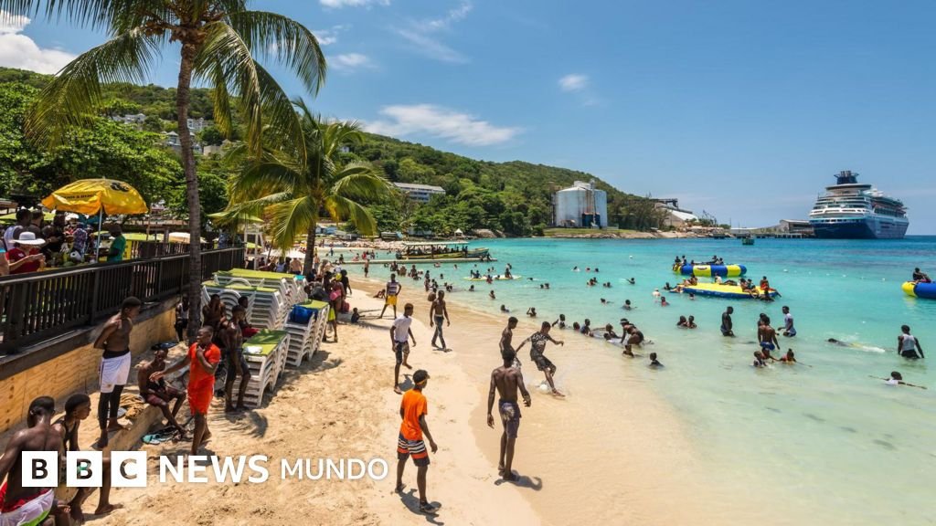 La isla del Caribe de ensueño donde sus residentes no pueden acceder a las playas.