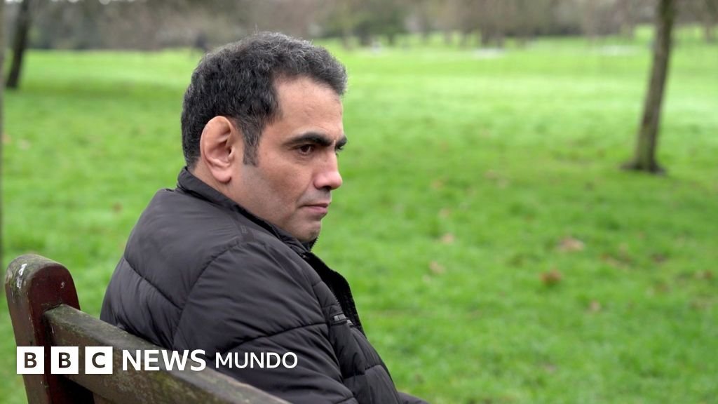 Me mofé del líder saudita en YouTube y, como resultado, me hackearon el móvil y me agredieron en Londres.