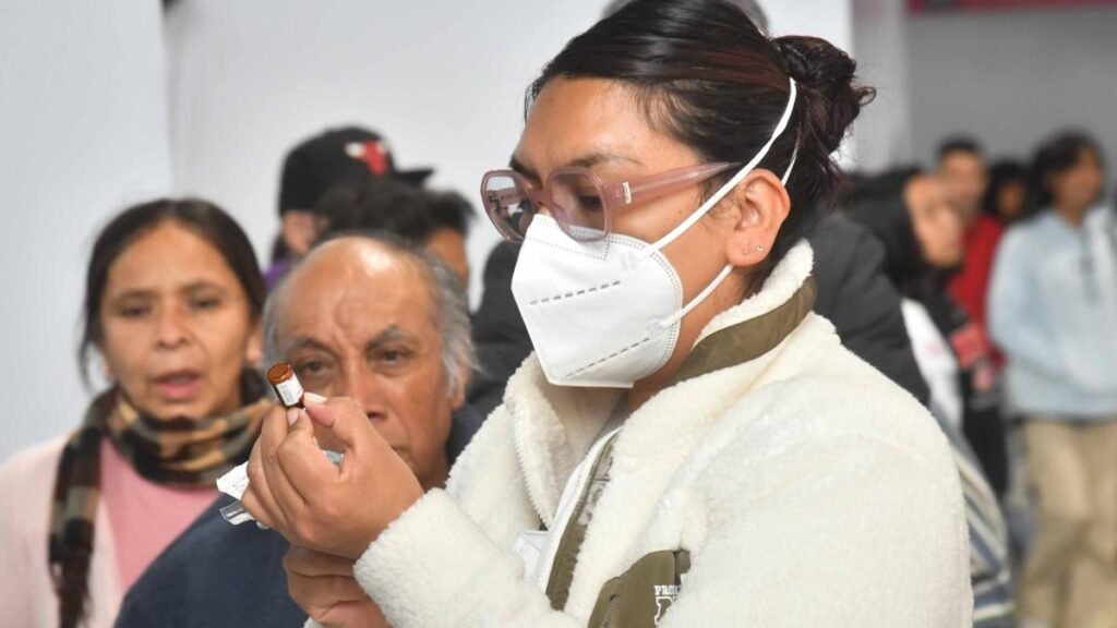 México reporta 138 fallecimientos por influenza y más de 6,000 casos.