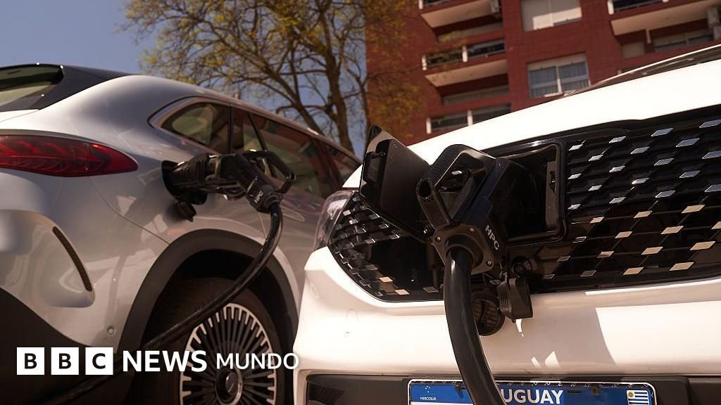 Por qué Uruguay está a la vanguardia del crecimiento de vehículos eléctricos en América Latina (y qué desafíos enfrenta)