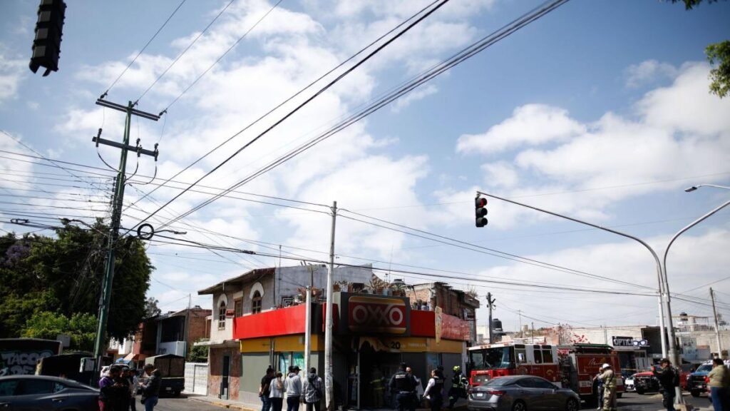 Six Individuals Arrested for Setting Cars and Businesses on Fire in Querétaro