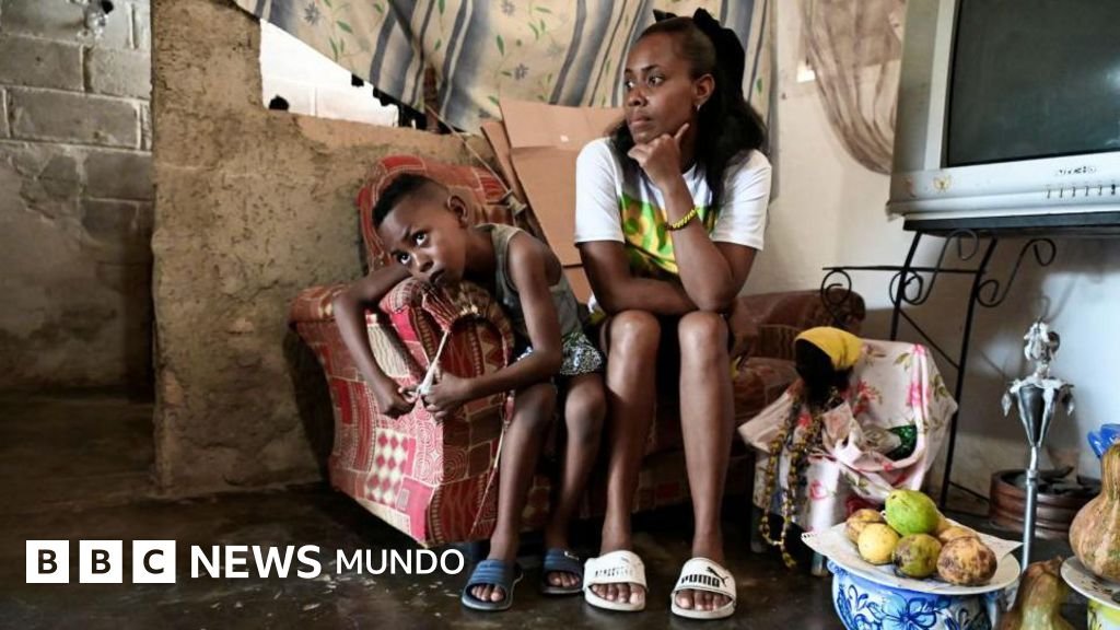 Cómo la inauguración de tiendas de alimentos privadas en Cuba reveló una desigualdad "oculta"