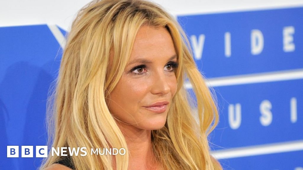 Detienen a Britney Spears en California por sospecha de manejar ebria.