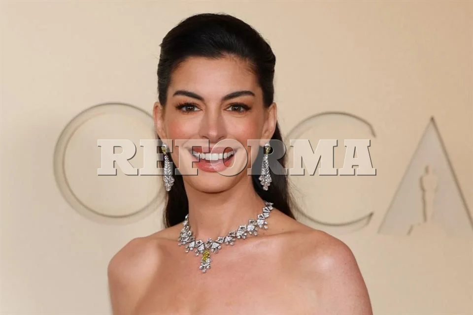 Estrellas deslumbran en los Óscar con su impactante maquillaje