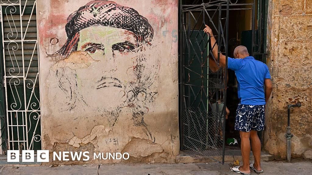 "Fue un día extraordinario": Trump sostiene que, tras Irán, Cuba será la próxima "en caer".