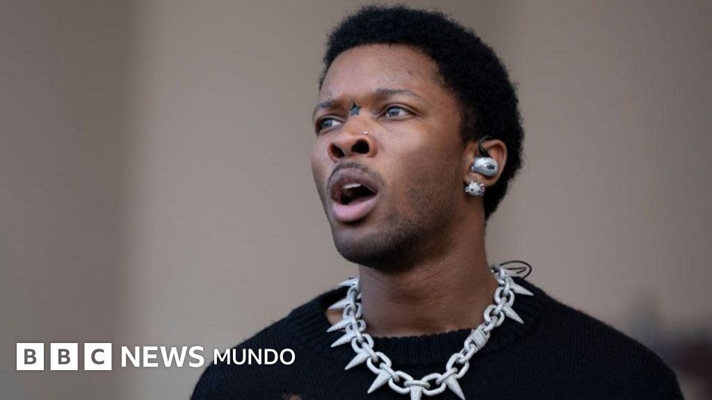 Arrestan al cantante estadounidense D4vd por su vinculación con la muerte de una joven latina.