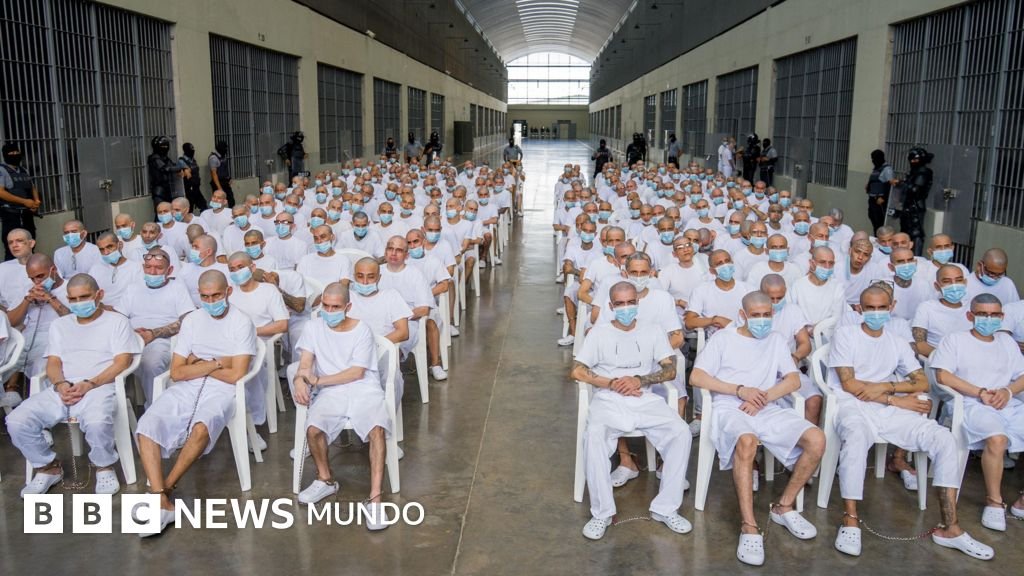 El gran juicio contra cientos de presuntos pandilleros que comenzó en El Salvador.
