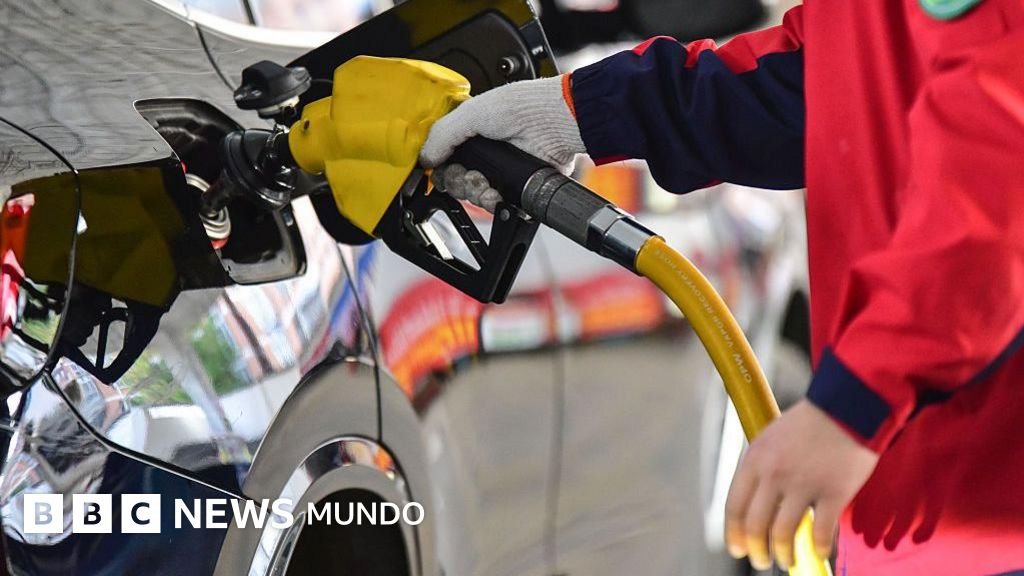 El precio del petróleo cae drásticamente tras el pacto entre EE.UU. e Irán para reabrir el estrecho de Ormuz.