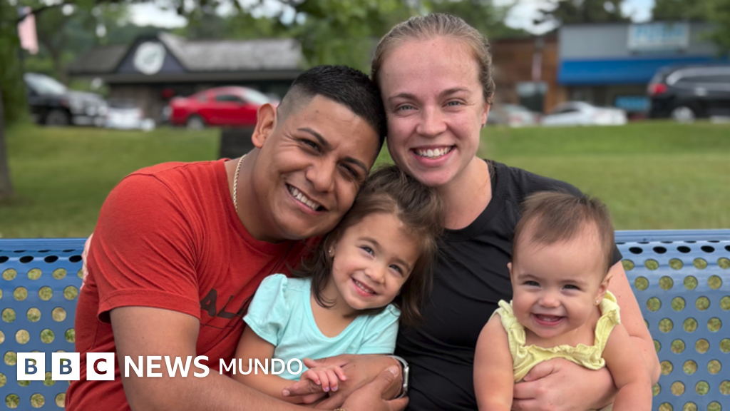 "El sueño mexicano": mujeres estadounidenses que se trasladan a México para reunirse con sus esposos deportados.