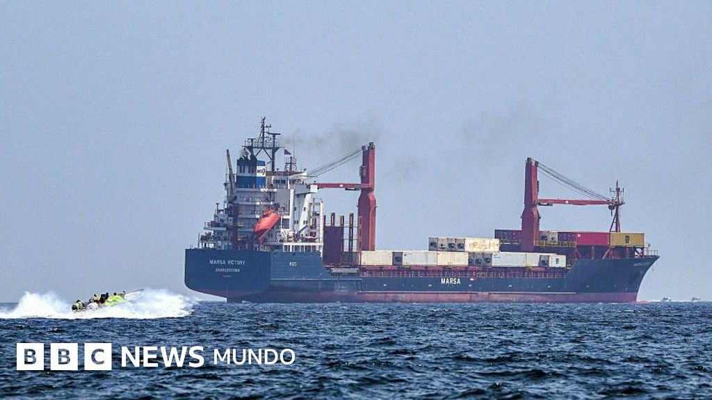 Irán declara la reactivación del estrecho de Ormuz durante el cese al fuego con EE.UU. e Israel.