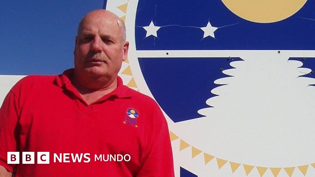 ¿Genio o fraudes? Dennis Hope, el estadounidense que se enriqueció vendiendo tierras en la Luna tras reclamar su propiedad en 1980.