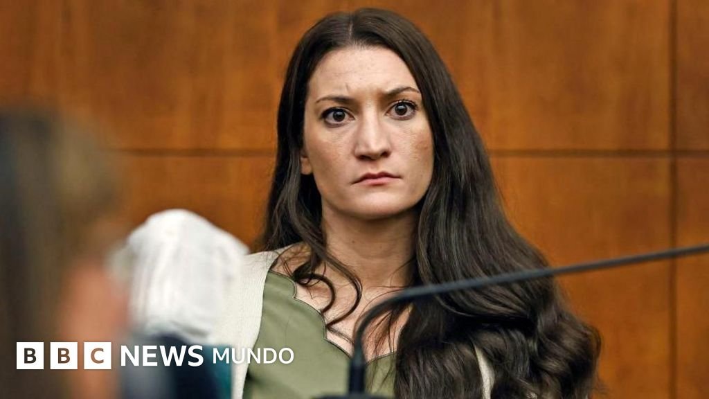 El caso de una madre acusada de asesinar a sus tres hijos genera un debate sobre la psicosis posparto en EE.UU.