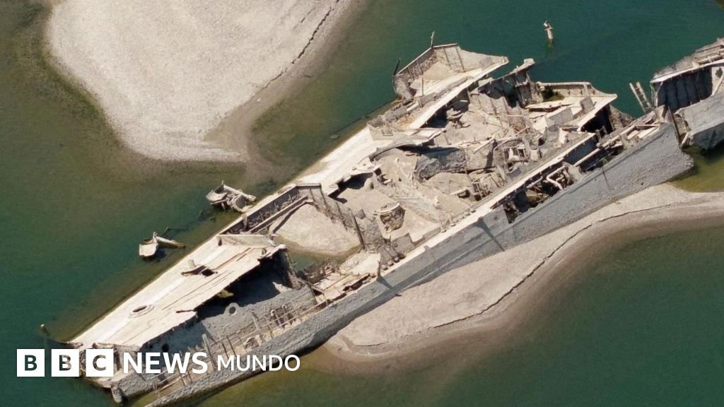 Huesos de mamut, barcos nazis y explosivos sin detonar: los restos del pasado revelados por la histórica sequía en Europa.