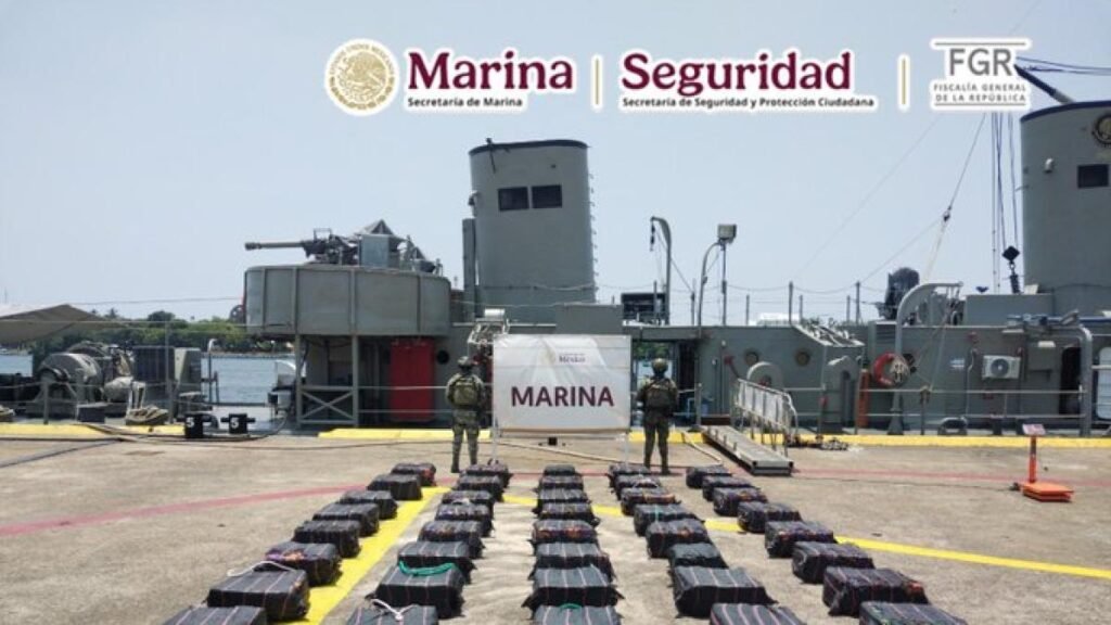 Marina intercepts 1.6 tons of cocaine off the coast of Michoacán