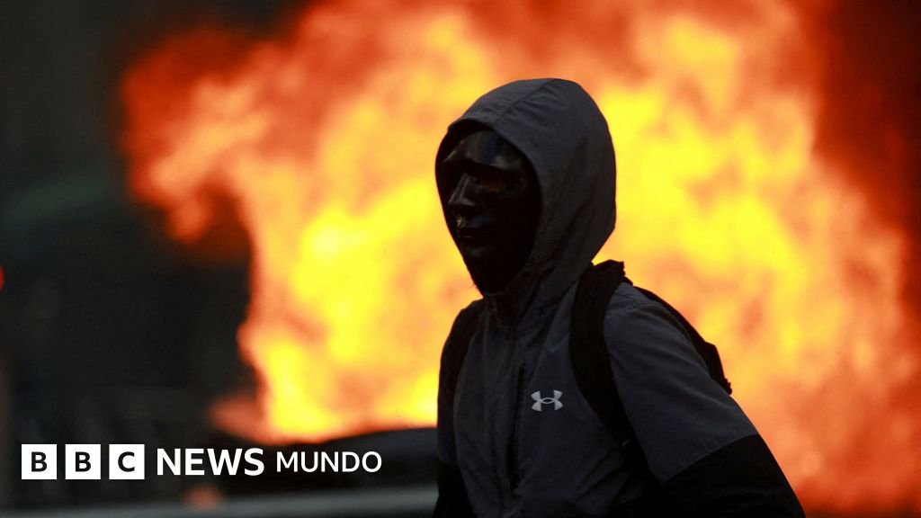 Protestas masivas en Francia: asaltos, incendios y más de 1.200 detenidos en un 'Día de furia' con acusaciones entre el gobierno y la izquierda